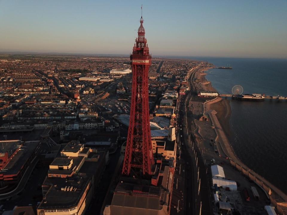 Valdene Hotel Blackpool Exteriör bild